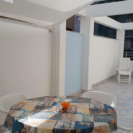 アパート D'amare